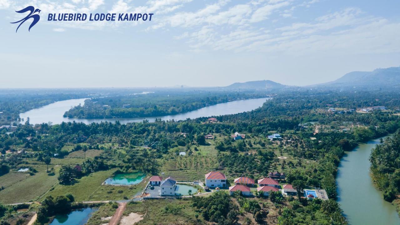 Bluebird Lodge Kampot Exterior foto