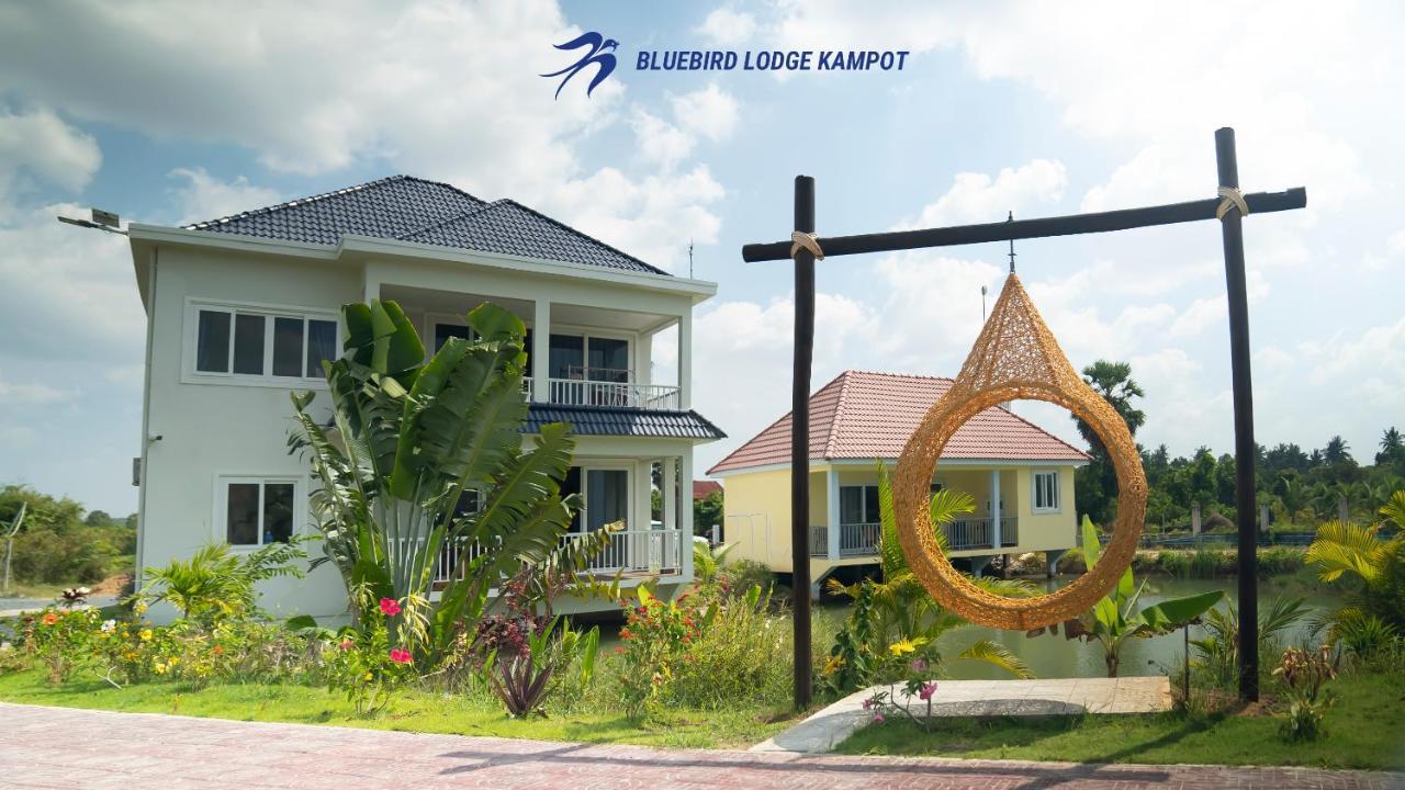 Bluebird Lodge Kampot Exterior foto